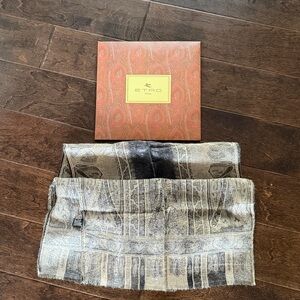 Etro Milano Metallic Scarf in Black and gold